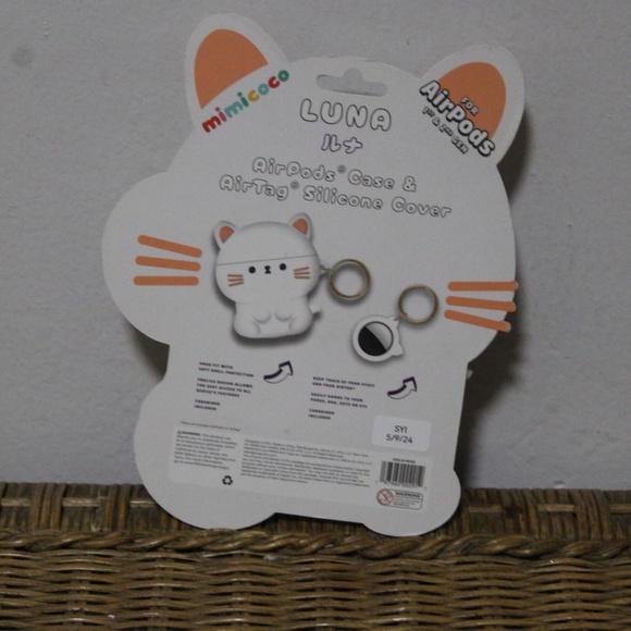 mimicoco AirPods Pro. Luna. 2 in 1 bundle. Silicone cover for Air Tag. - Picture 3 of 5